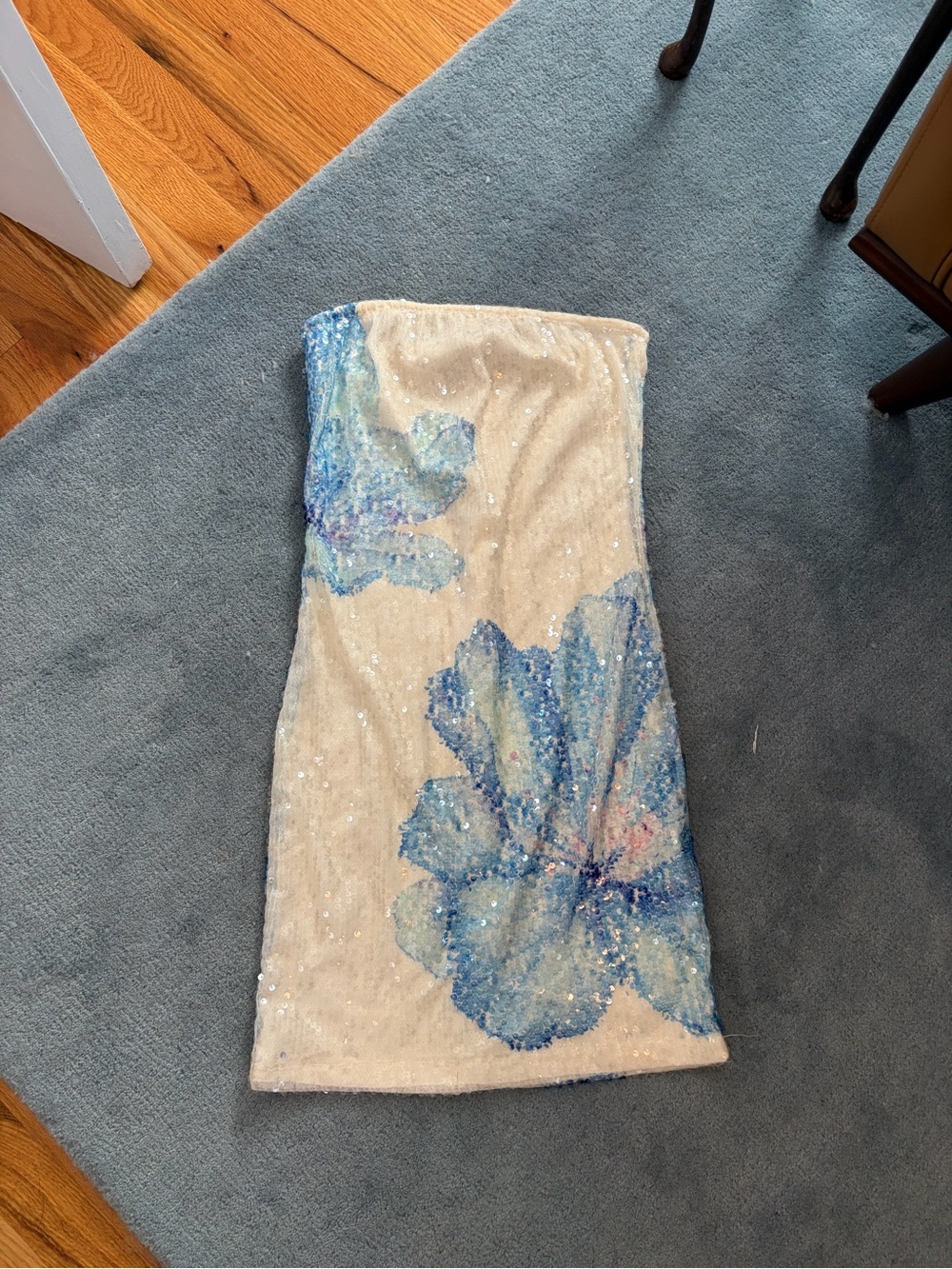NWT Thirty/Thirty sequined white strapless dress with large blue flowers, size S